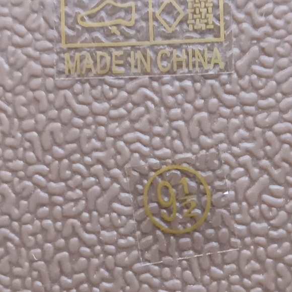 Sandals - Picture 4 of 5